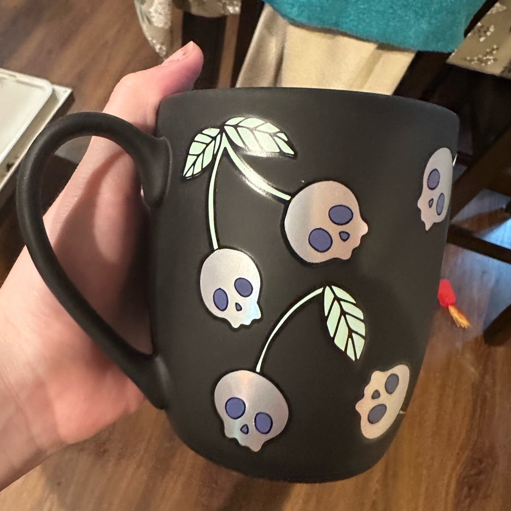 Black Skull Design Mug
